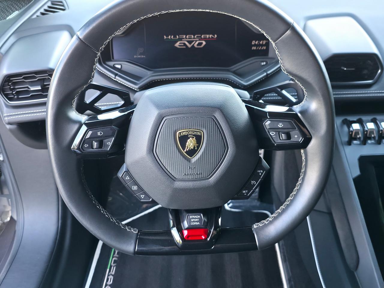 2020 Lamborghini Huracan Evo Coupe *V10 & LOW MILEAGE* Photo