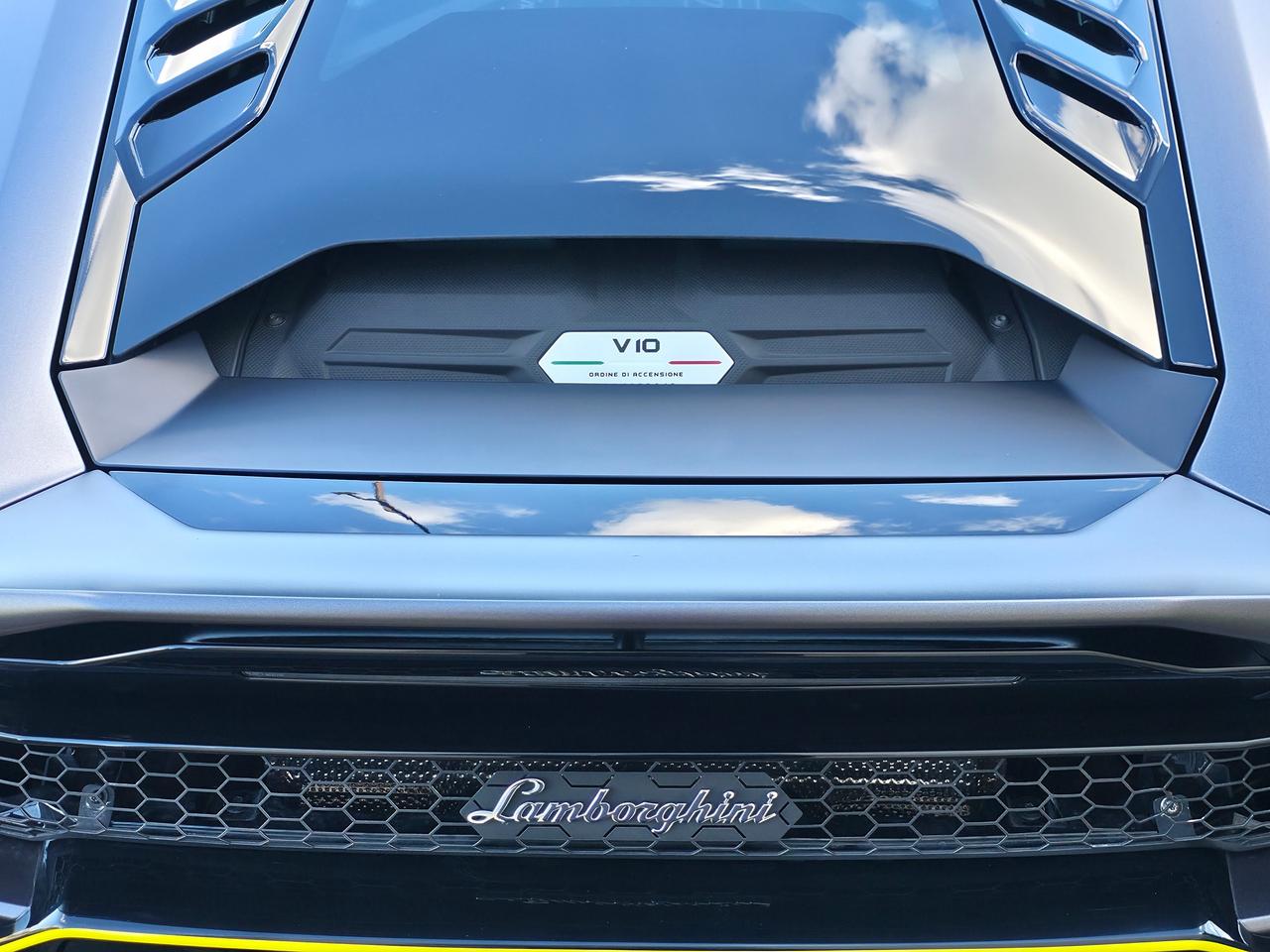 2020 Lamborghini Huracan Evo Coupe *V10 & LOW MILEAGE* Photo