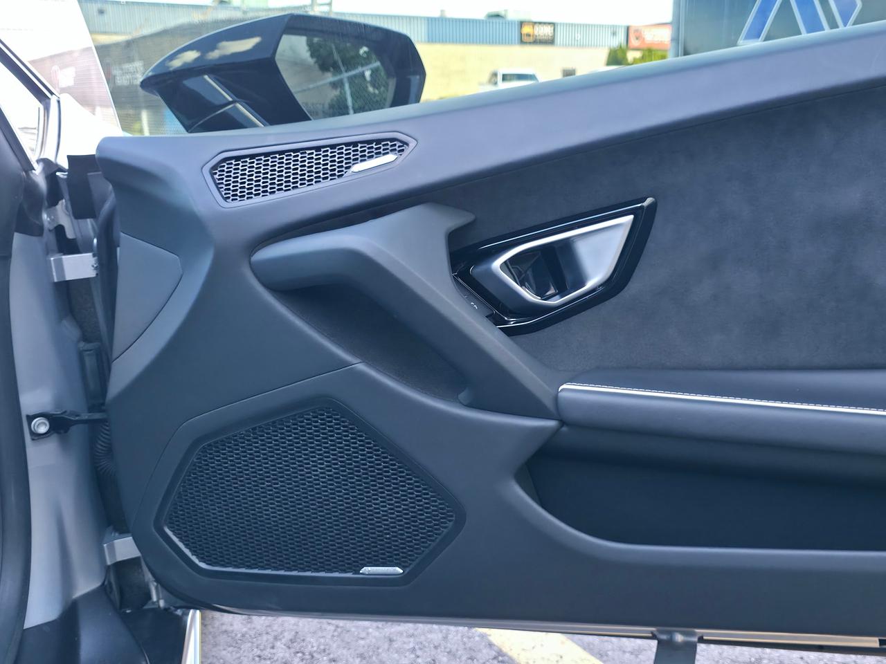 2020 Lamborghini Huracan Evo Coupe *V10 & LOW MILEAGE* Photo