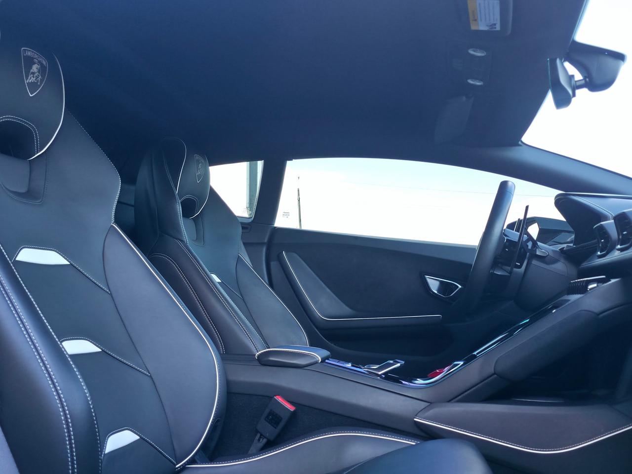 2020 Lamborghini Huracan Evo Coupe *V10 & LOW MILEAGE* Photo