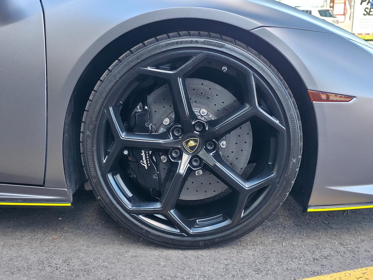 2020 Lamborghini Huracan Evo Coupe *V10 & LOW MILEAGE* Photo
