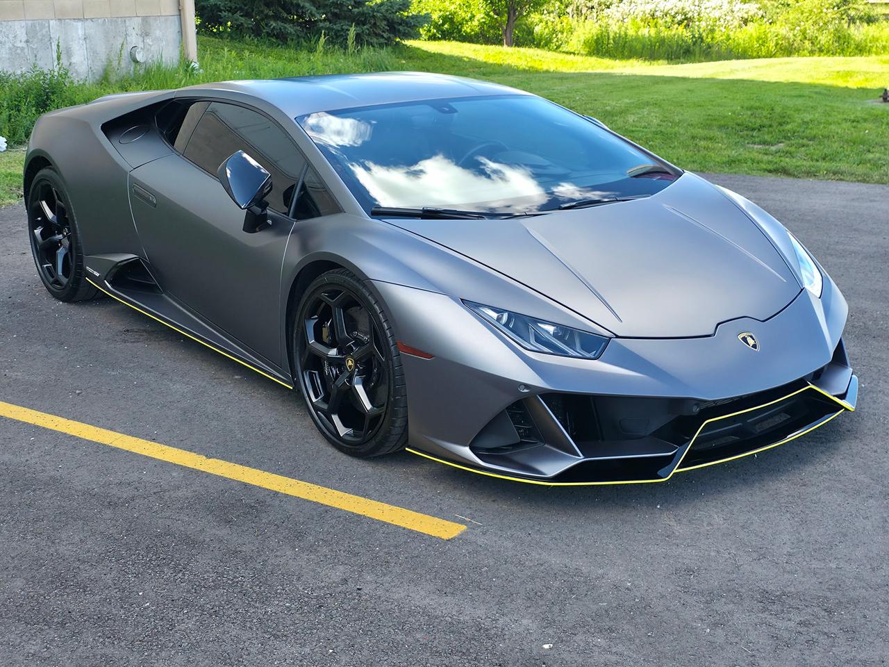 2020 Lamborghini Huracan Evo Coupe *V10 & LOW MILEAGE* Photo2