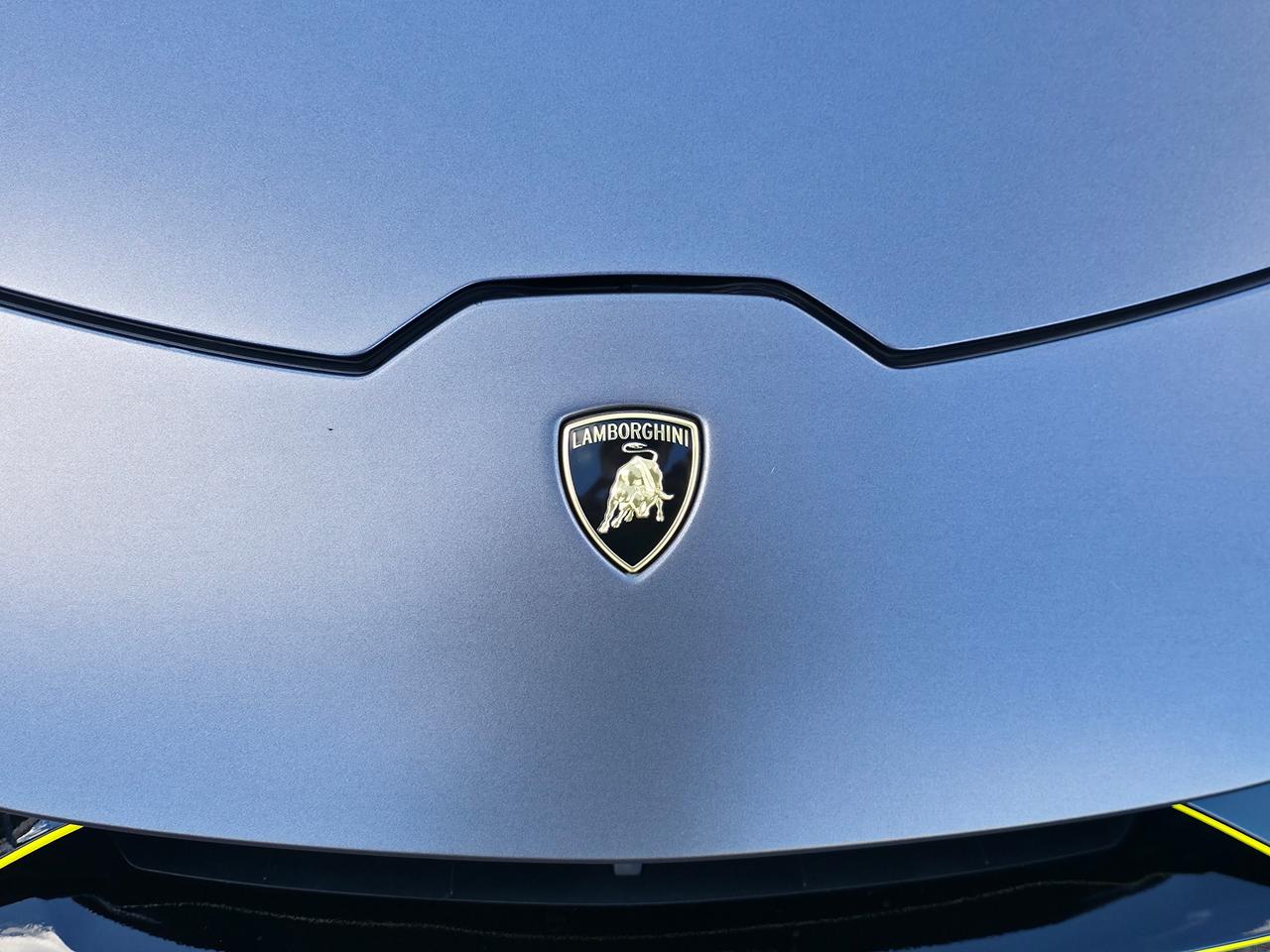 2020 Lamborghini Huracan Evo Coupe *V10 & LOW MILEAGE* Photo
