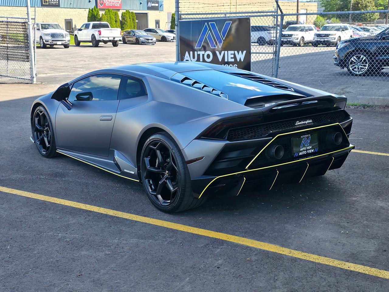 2020 Lamborghini Huracan Evo Coupe *V10 & LOW MILEAGE* Photo