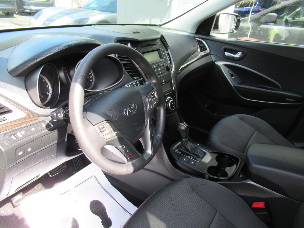 2014 Hyundai Santa Fe Sport Premium Photo