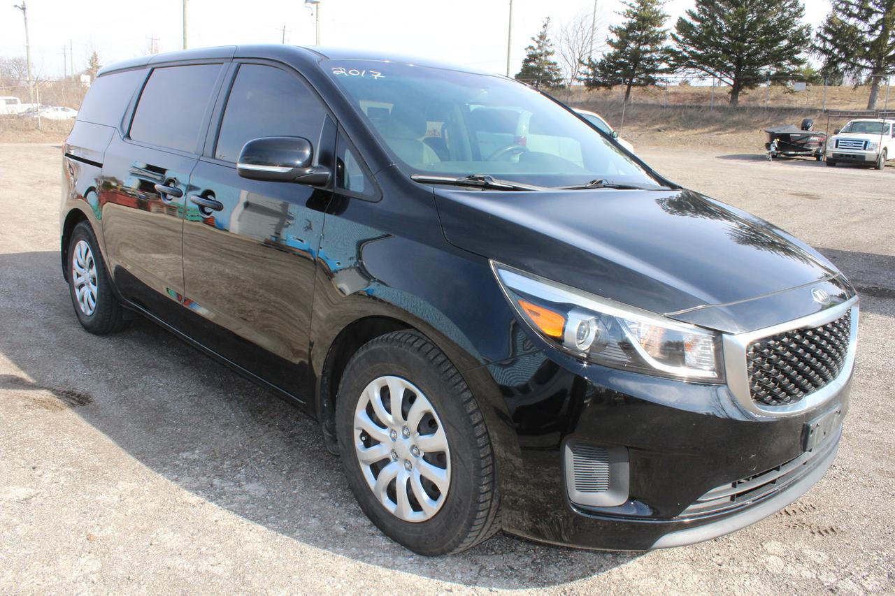 2017 Kia Sedona L Photo