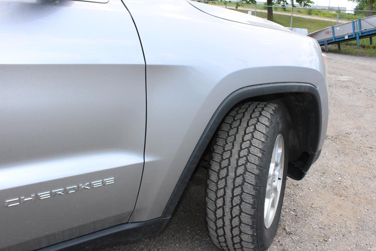 2016 Jeep Grand Cherokee Laredo Photo