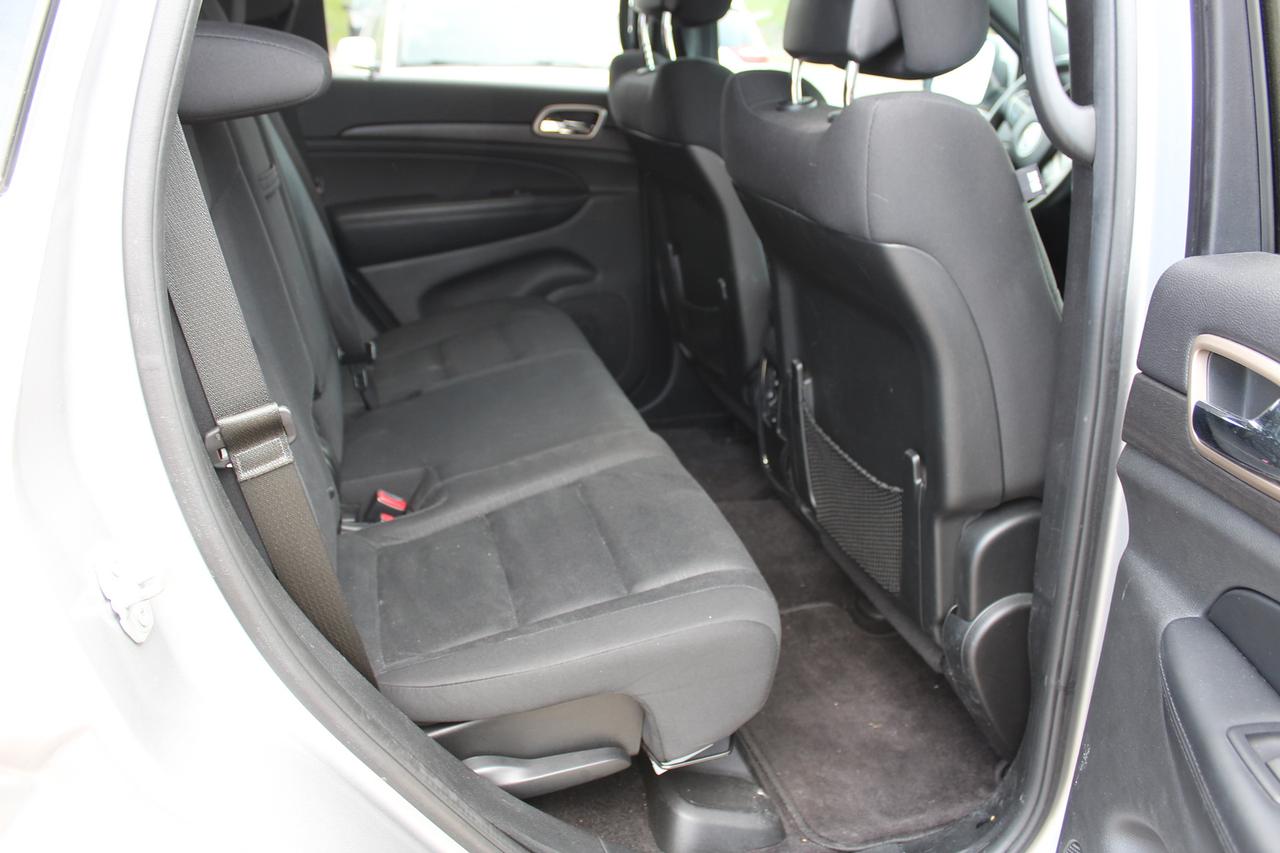 2016 Jeep Grand Cherokee Laredo Photo