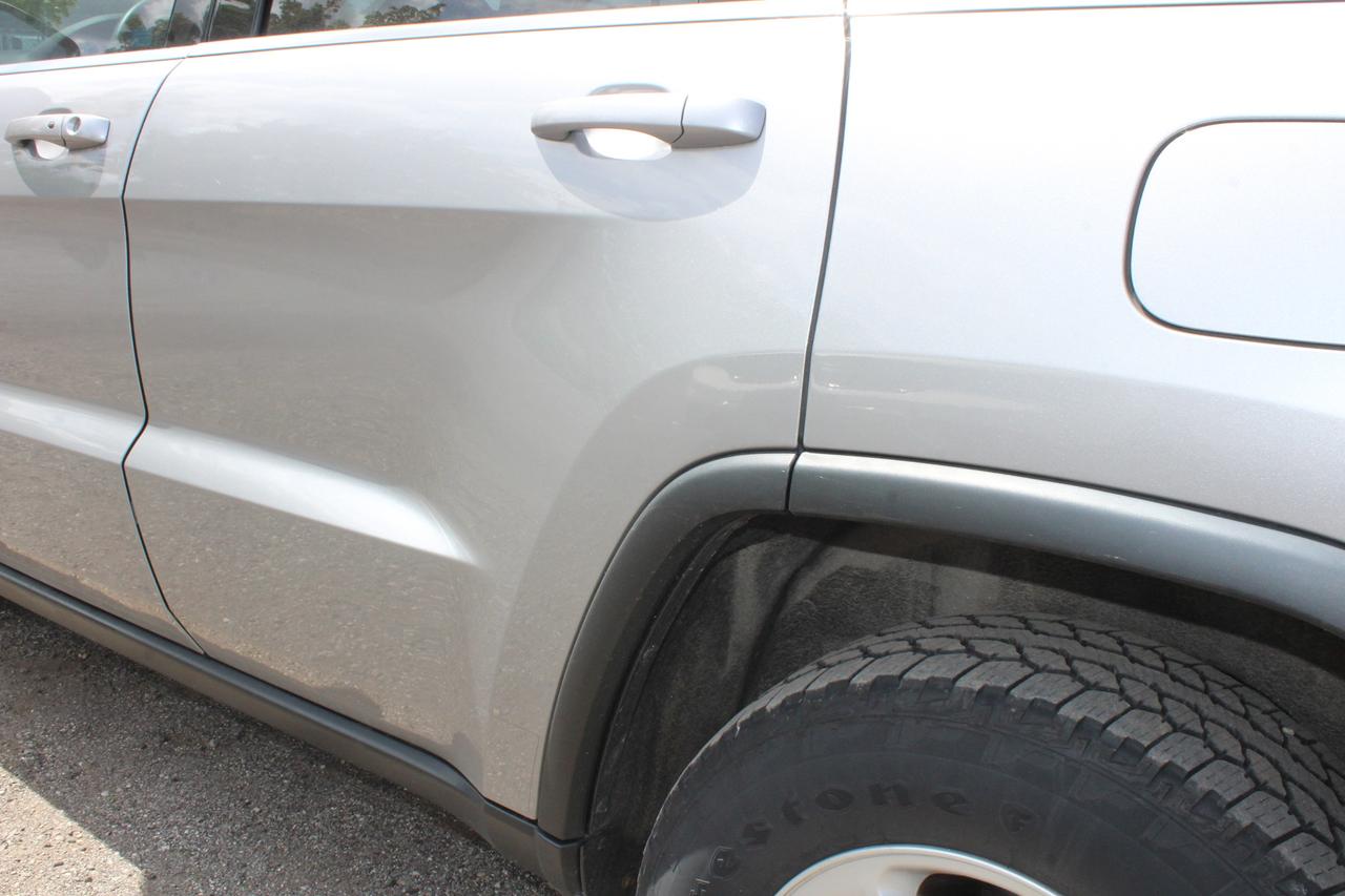 2016 Jeep Grand Cherokee Laredo Photo