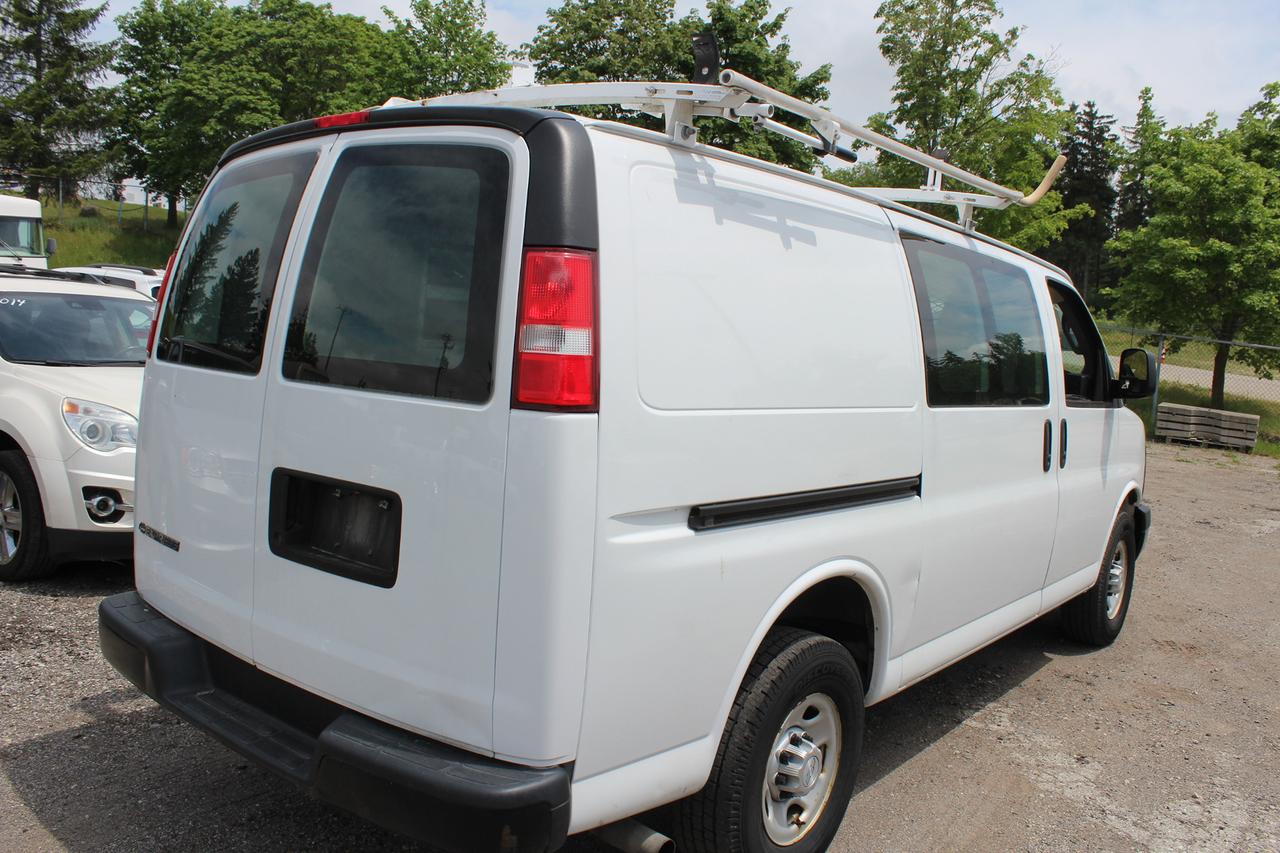 2017 Chevrolet Express Cargo Van  Photo
