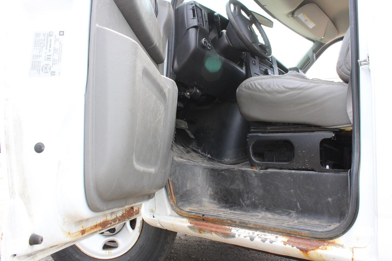 2017 Chevrolet Express Cargo Van  Photo