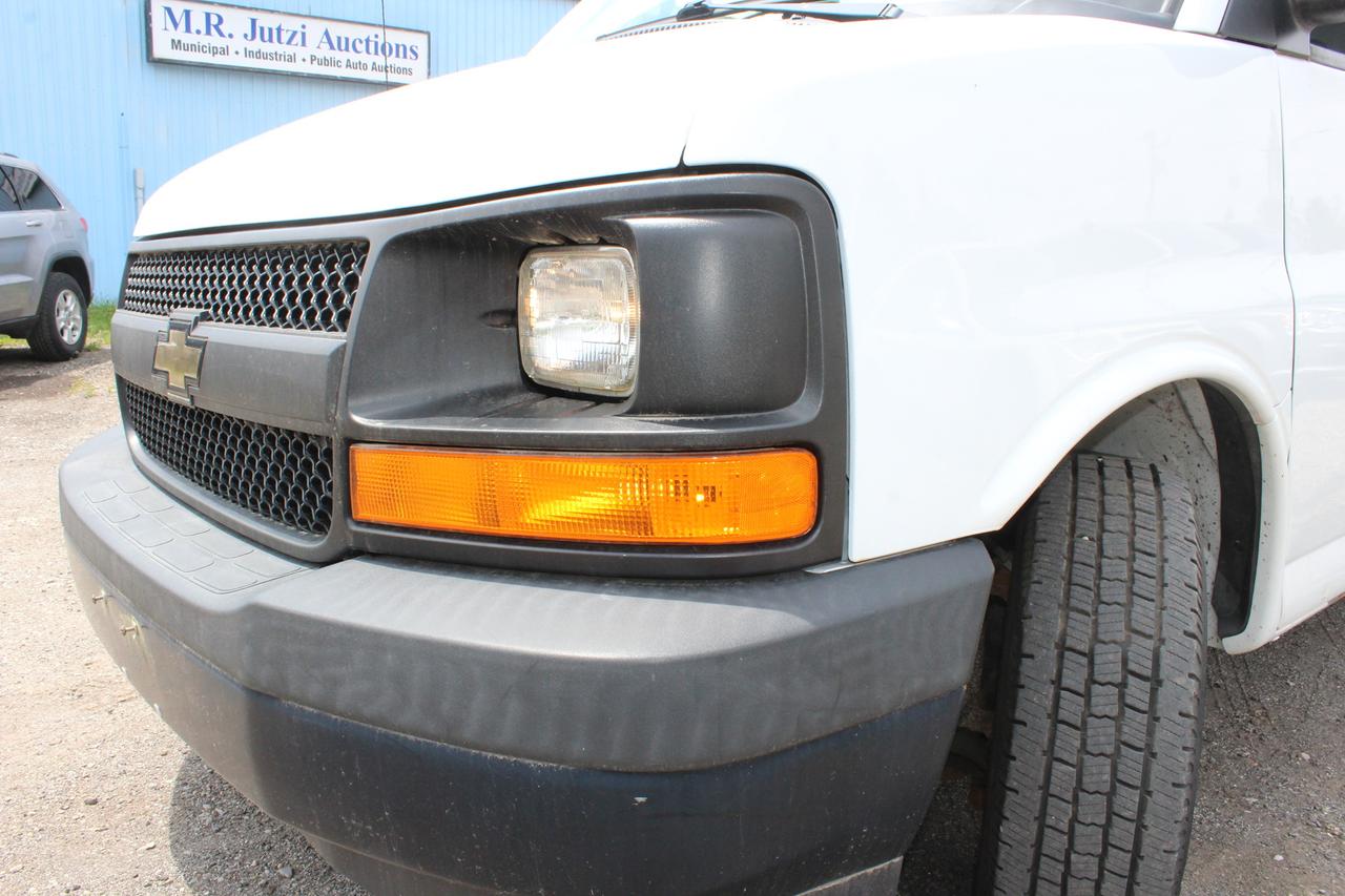 2017 Chevrolet Express Cargo Van  Photo