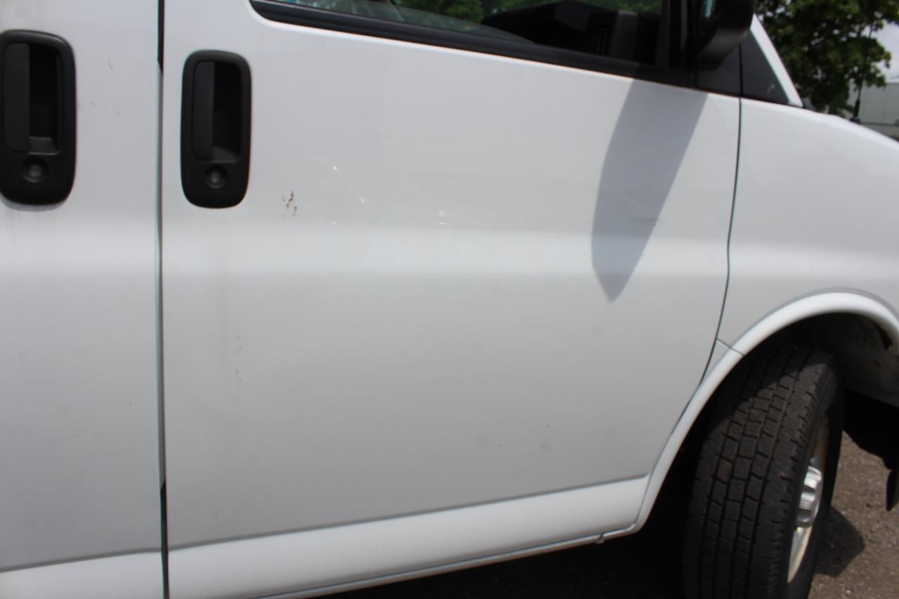 2017 Chevrolet Express Cargo Van  Photo
