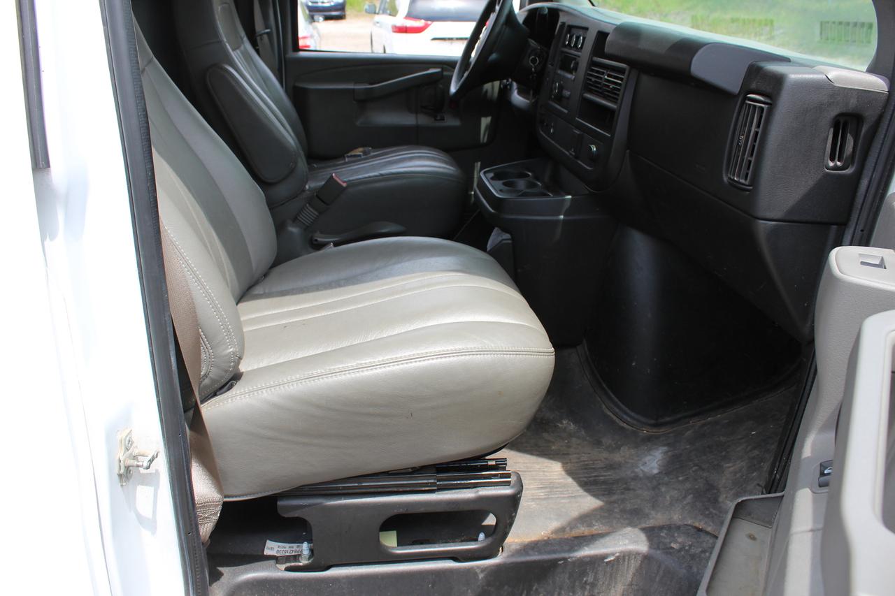 2017 Chevrolet Express Cargo Van  Photo