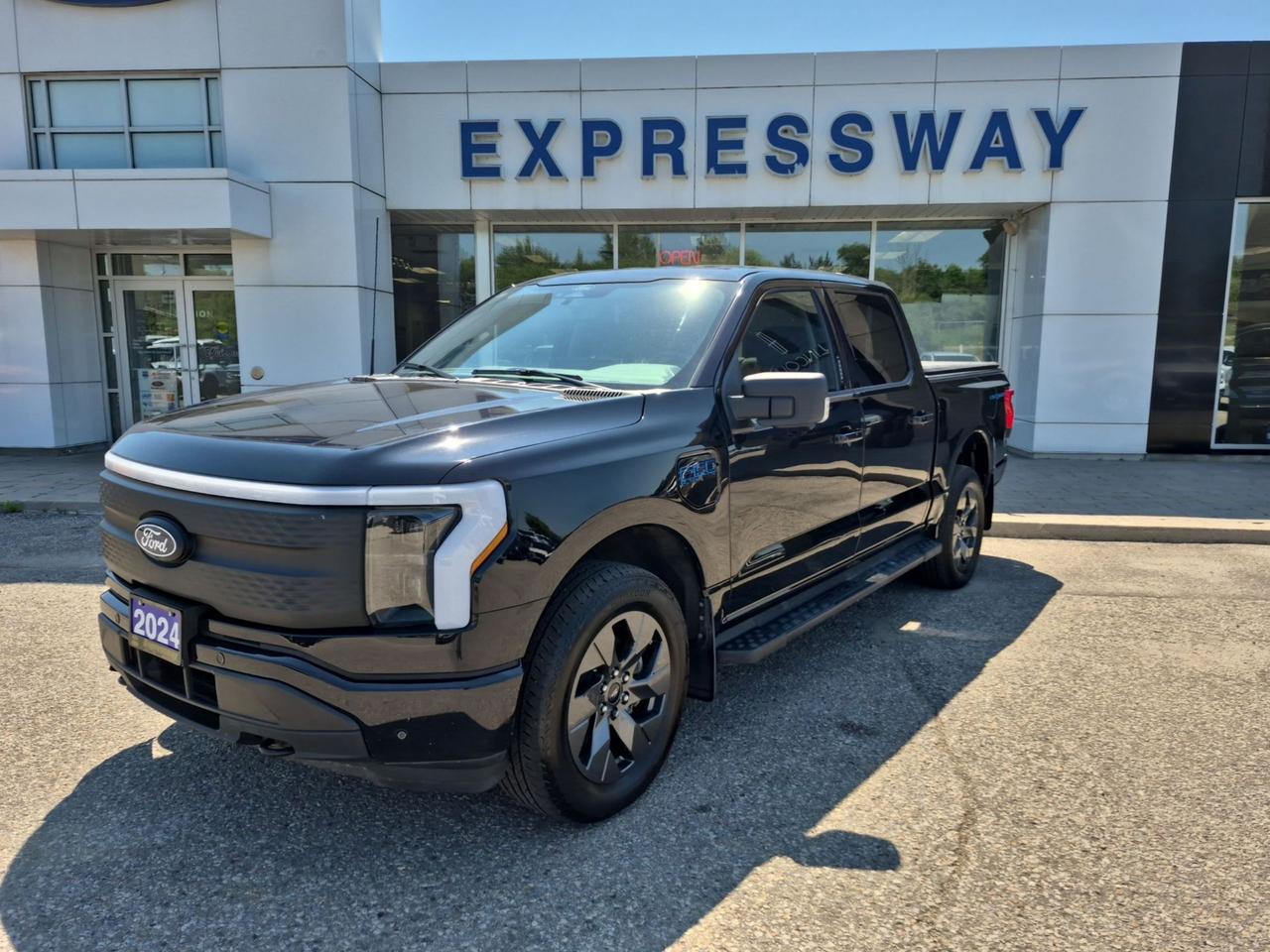 2024 Ford F-150 Lightning EXTENDED RANGE BATTERY! MAX TOW, 9.6KW PRO POWER Photo1