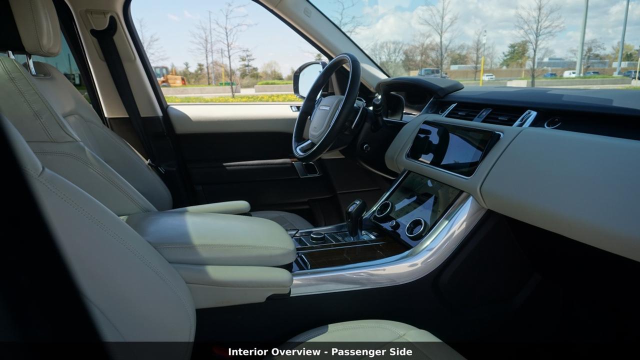 2022 Land Rover Range Rover Sport P400e HSE Silver Edition Photo