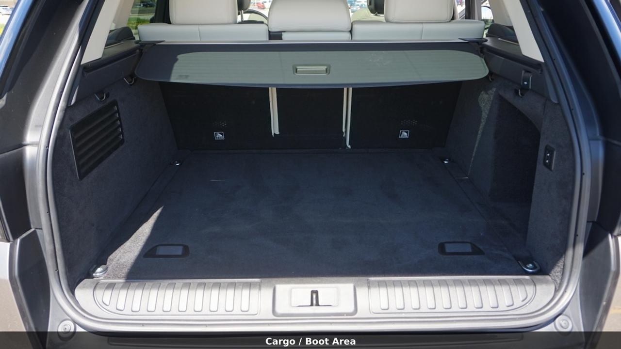 2022 Land Rover Range Rover Sport P400e HSE Silver Edition Photo