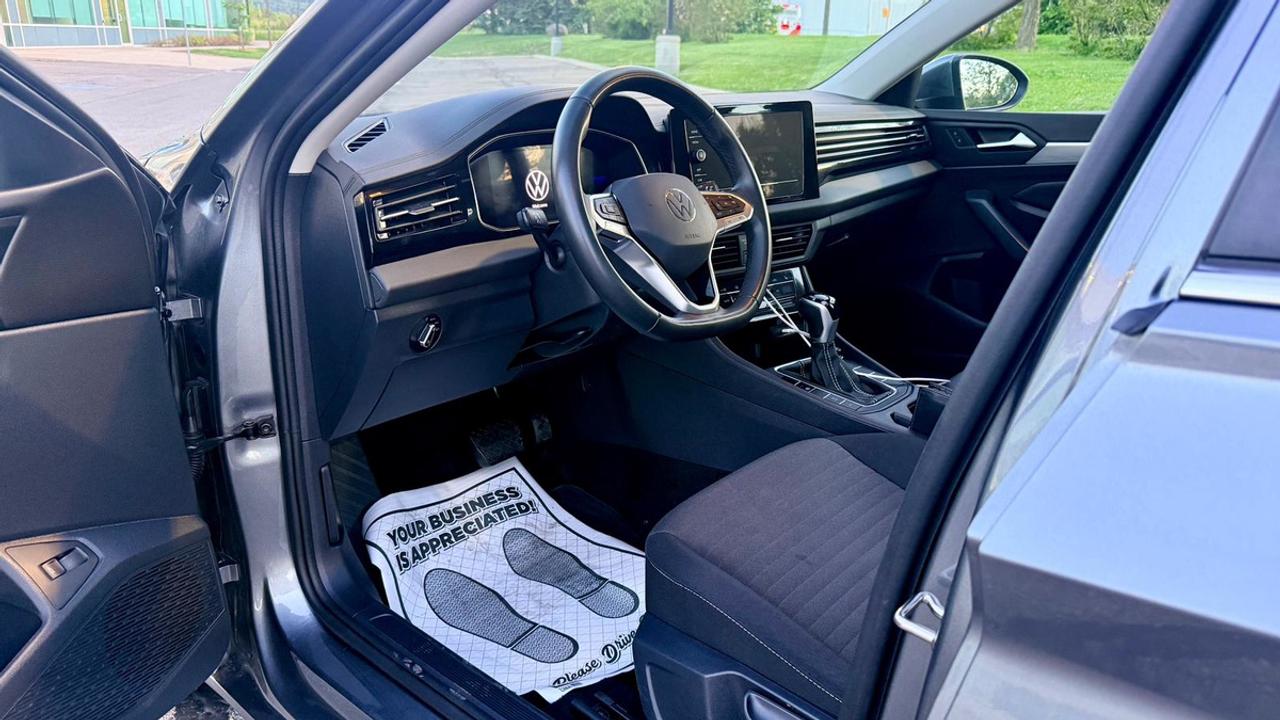 2025 Volkswagen Jetta Trendline Photo