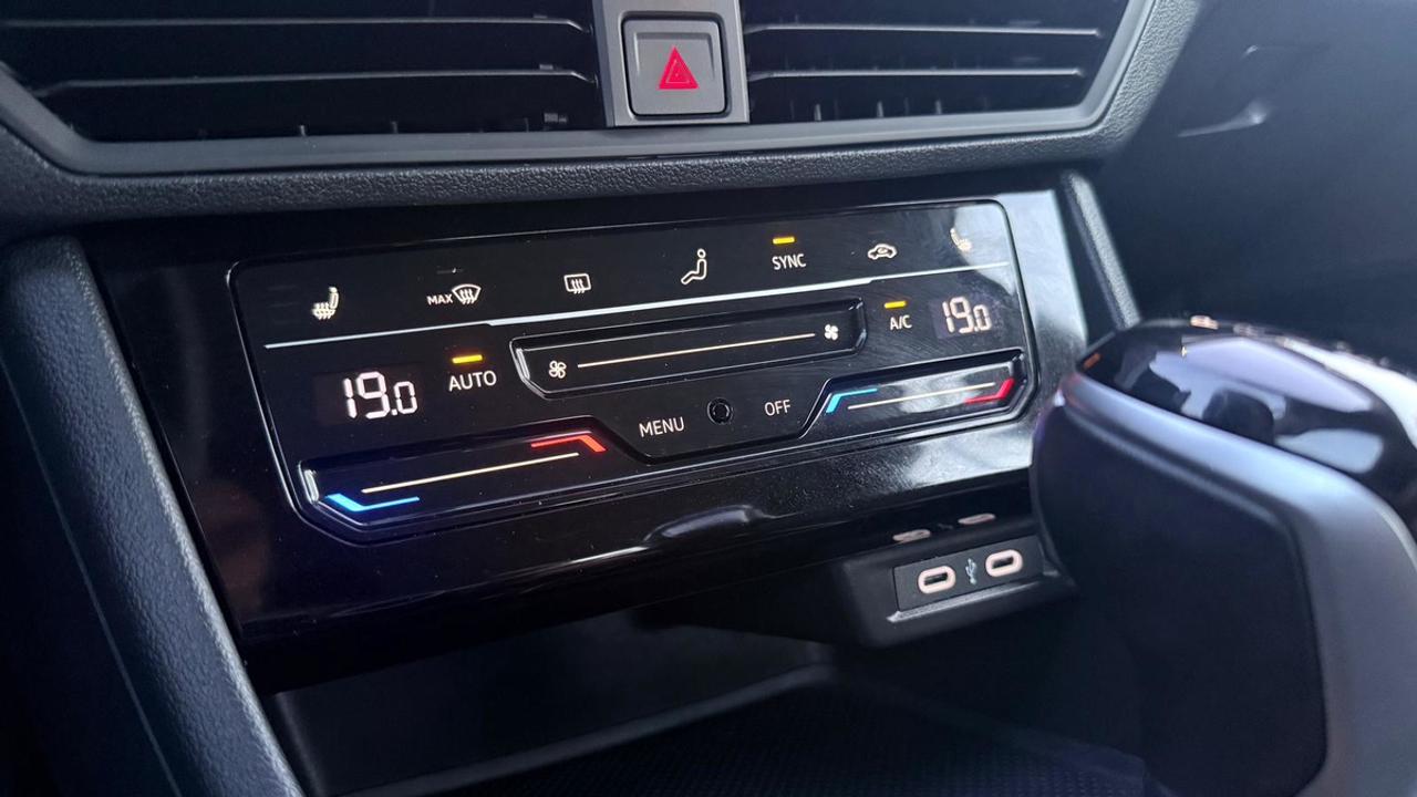2025 Volkswagen Jetta Trendline Photo