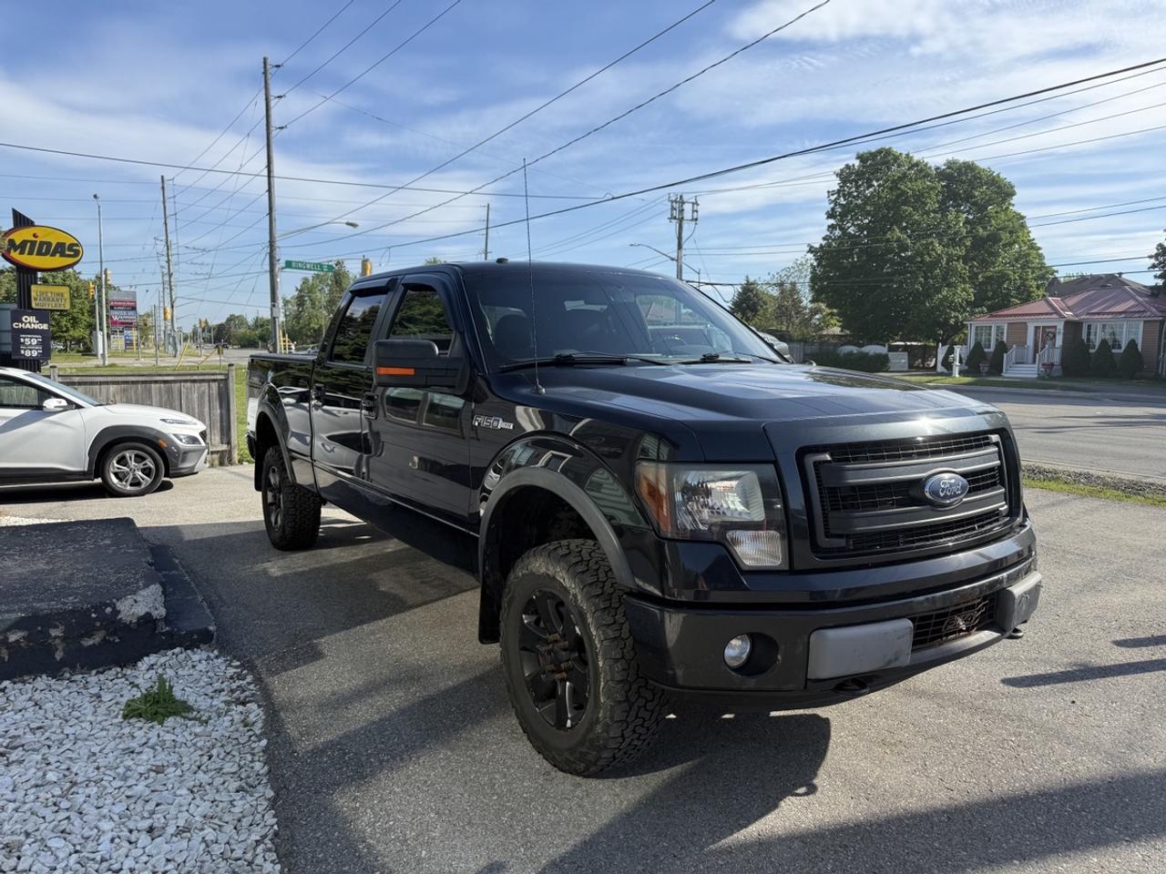 2013 Ford F-150 XLT Photo2