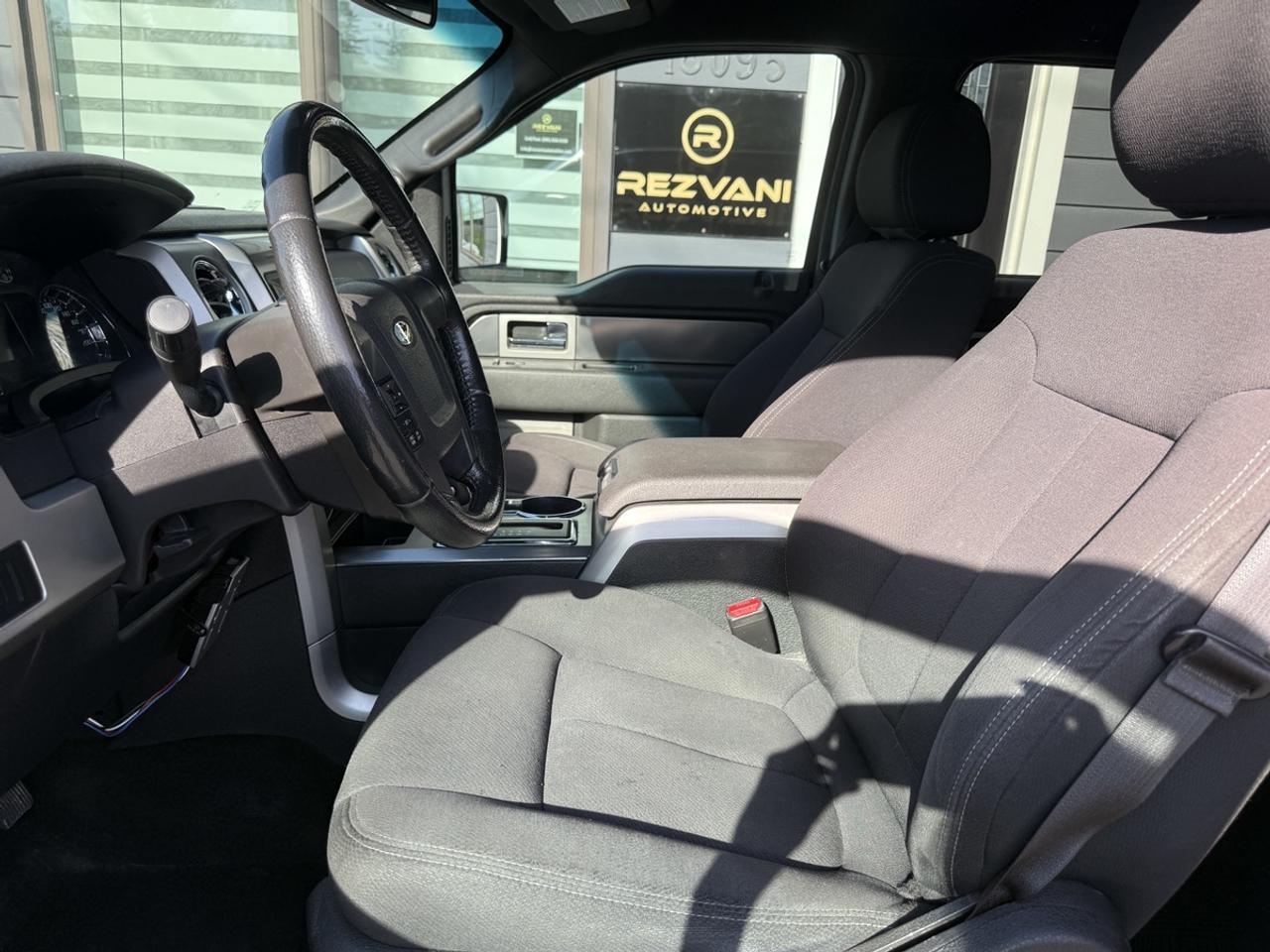 2013 Ford F-150 XLT Photo