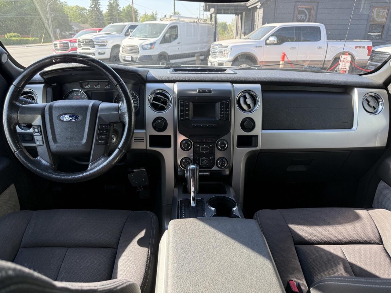 2013 Ford F-150 XLT Photo
