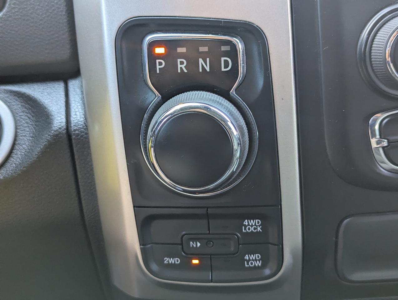 2016 RAM 1500 SLT Photo