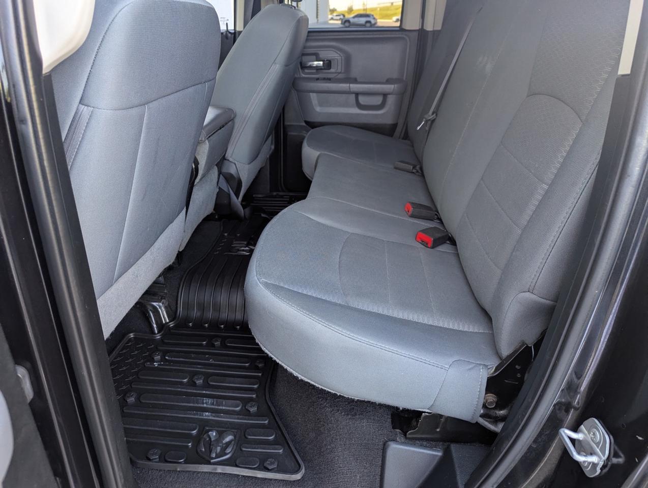 2016 RAM 1500 SLT Photo