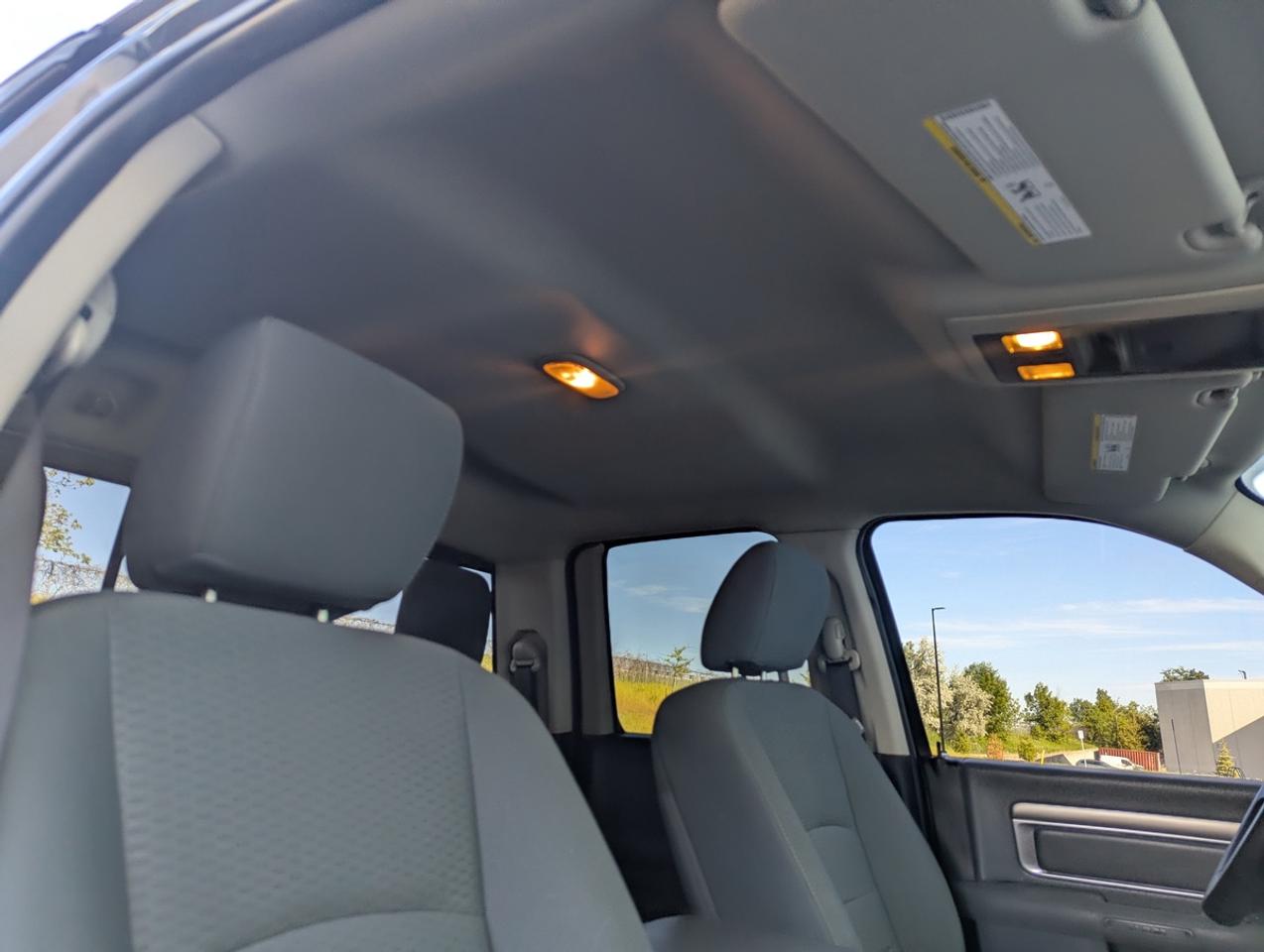 2016 RAM 1500 SLT Photo