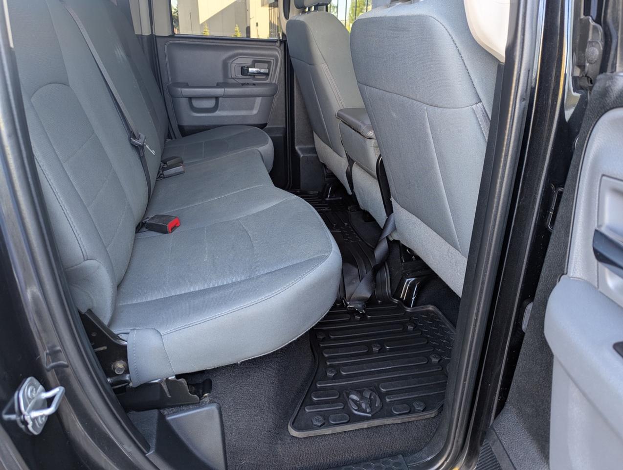2016 RAM 1500 SLT Photo