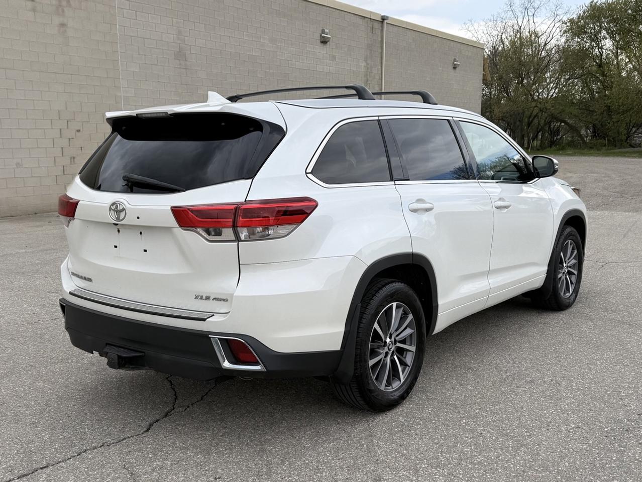 2017 Toyota Highlander XLE Photo