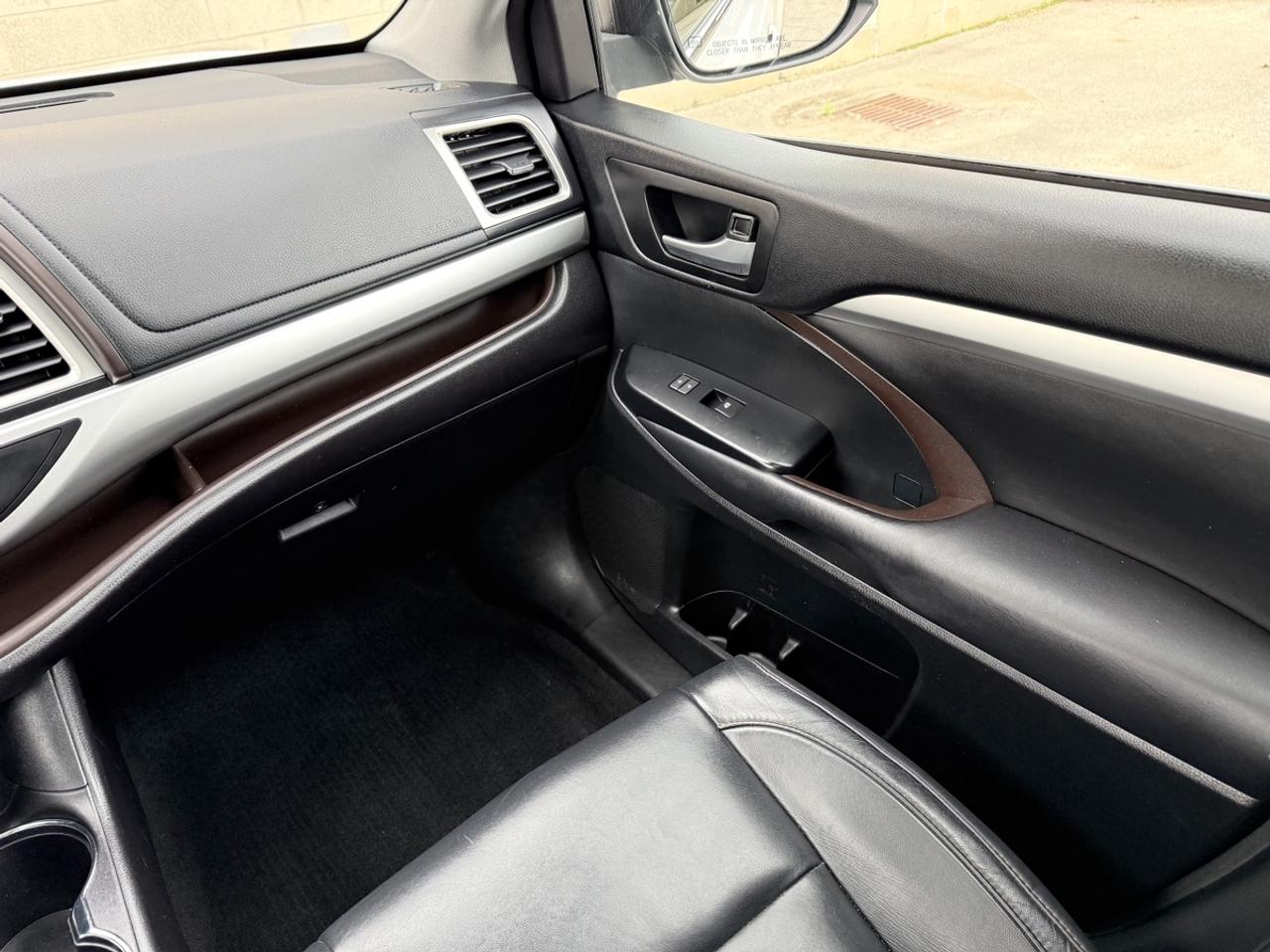2017 Toyota Highlander XLE Photo