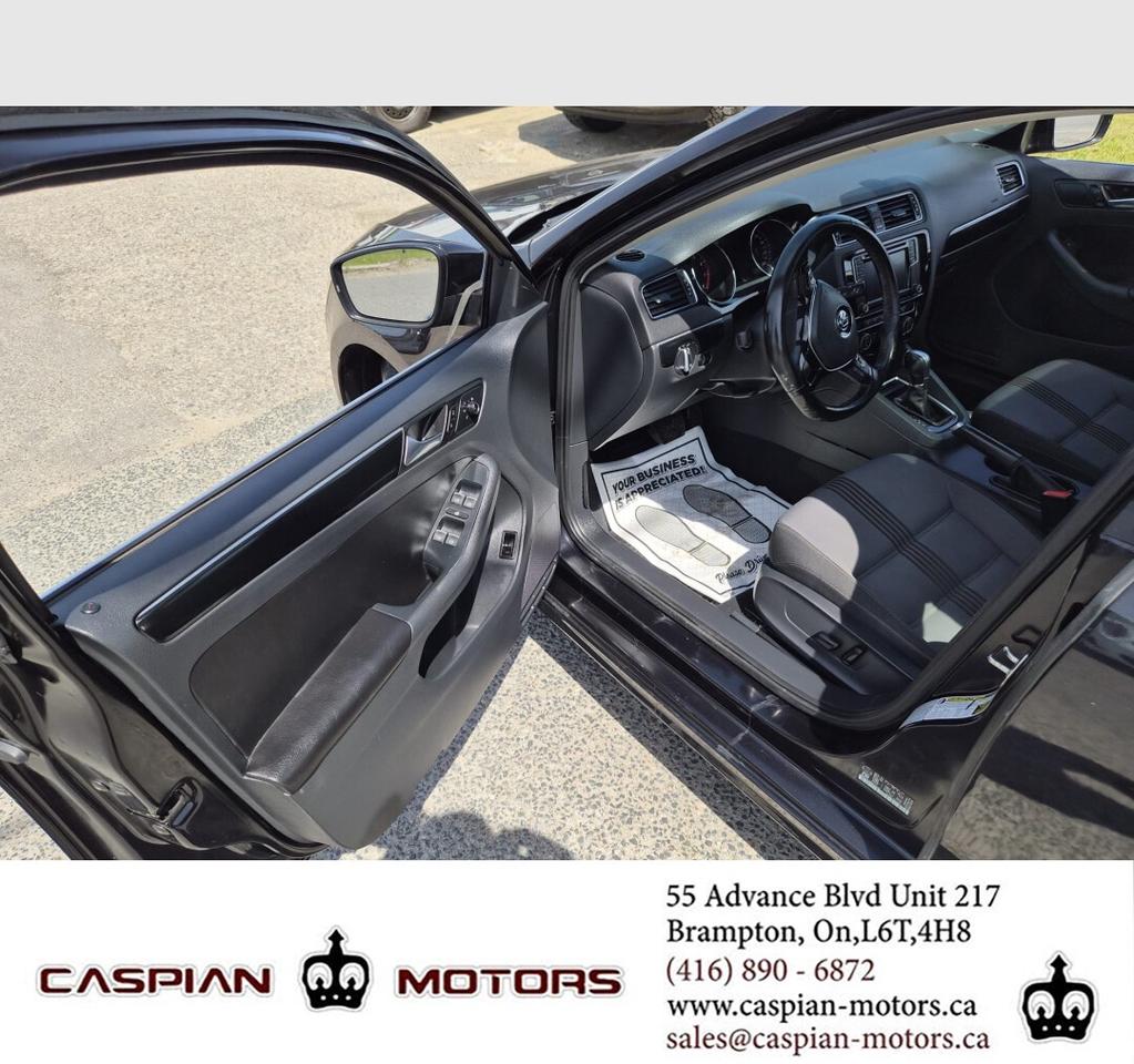 2017 Volkswagen Jetta Wolfsburg Edition Photo