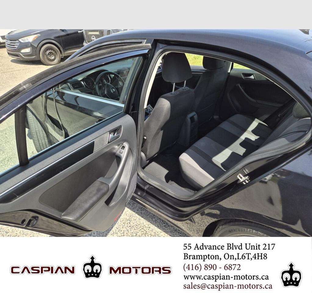 2017 Volkswagen Jetta Wolfsburg Edition Photo