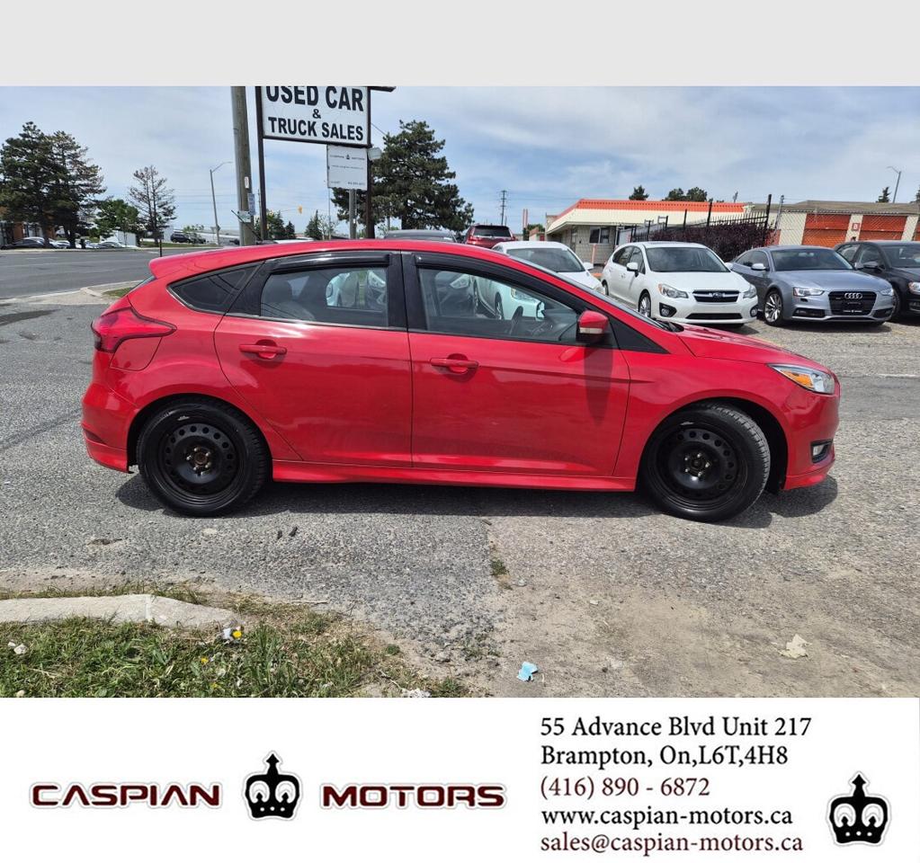 2016 Ford Focus SE Photo