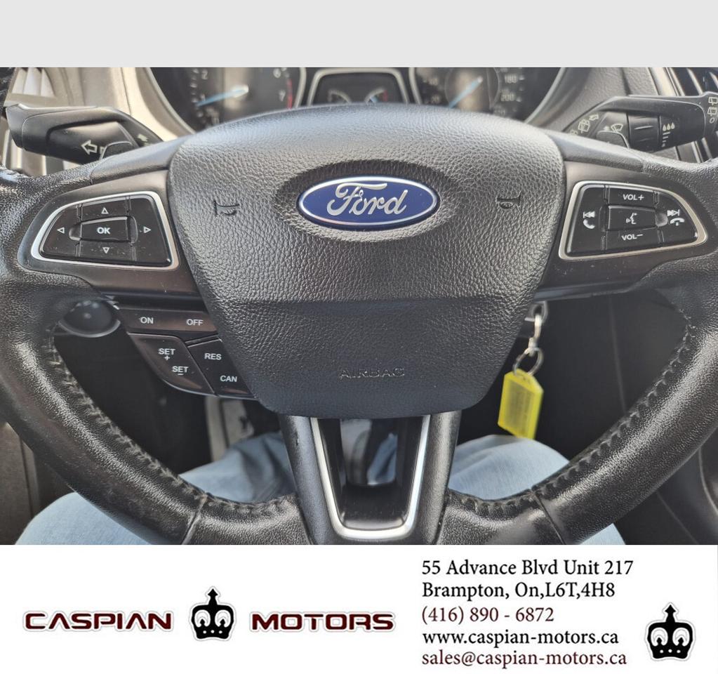 2016 Ford Focus SE Photo