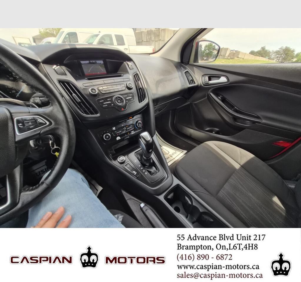 2016 Ford Focus SE Photo
