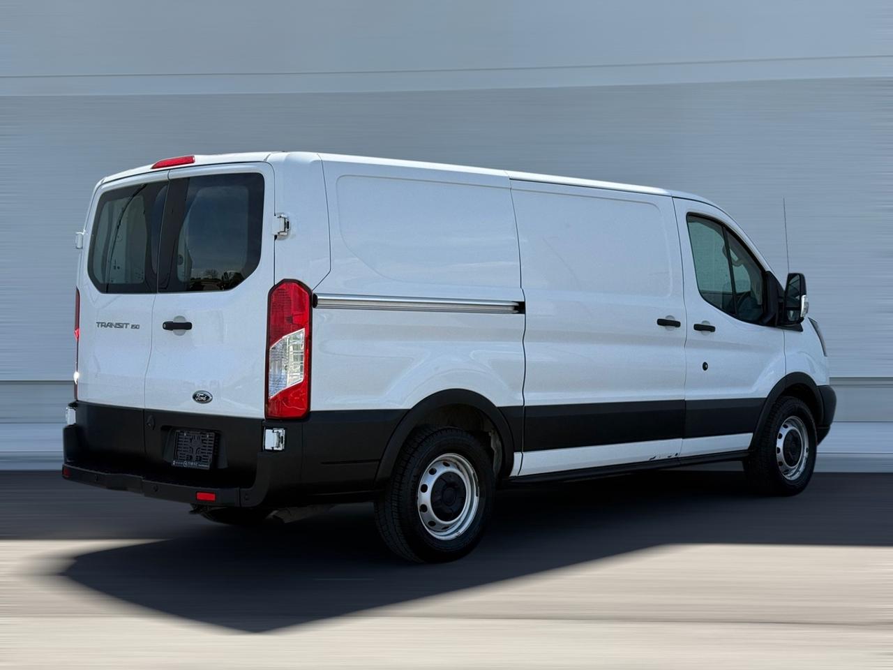 2019 Ford Transit T 150 Photo