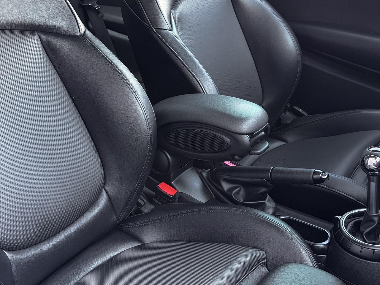 2016 MINI COOPER JOHN COOPER WORKS JCW 6-SPEED MANUAL Photo