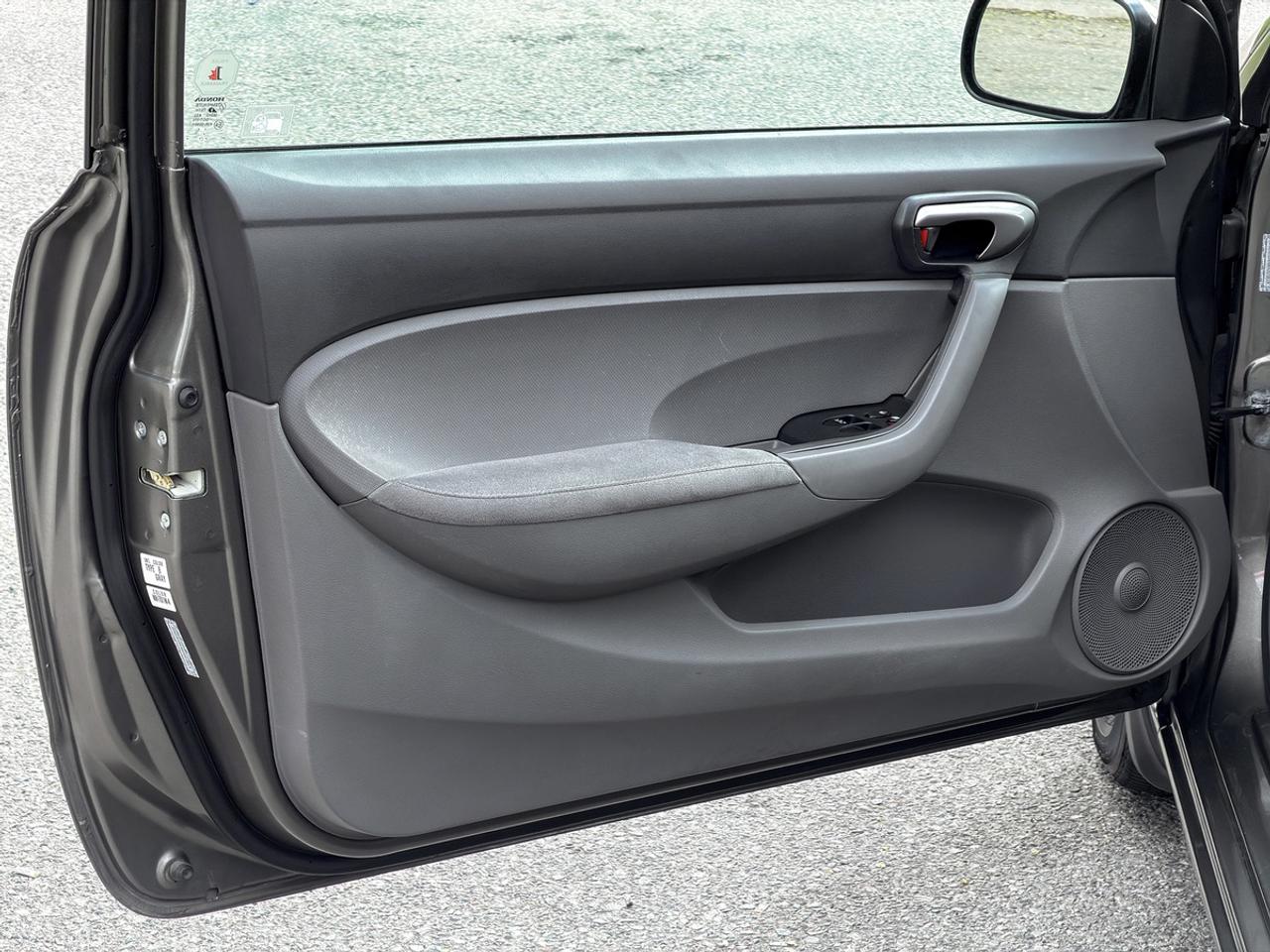 2006 Honda Civic LX Photo