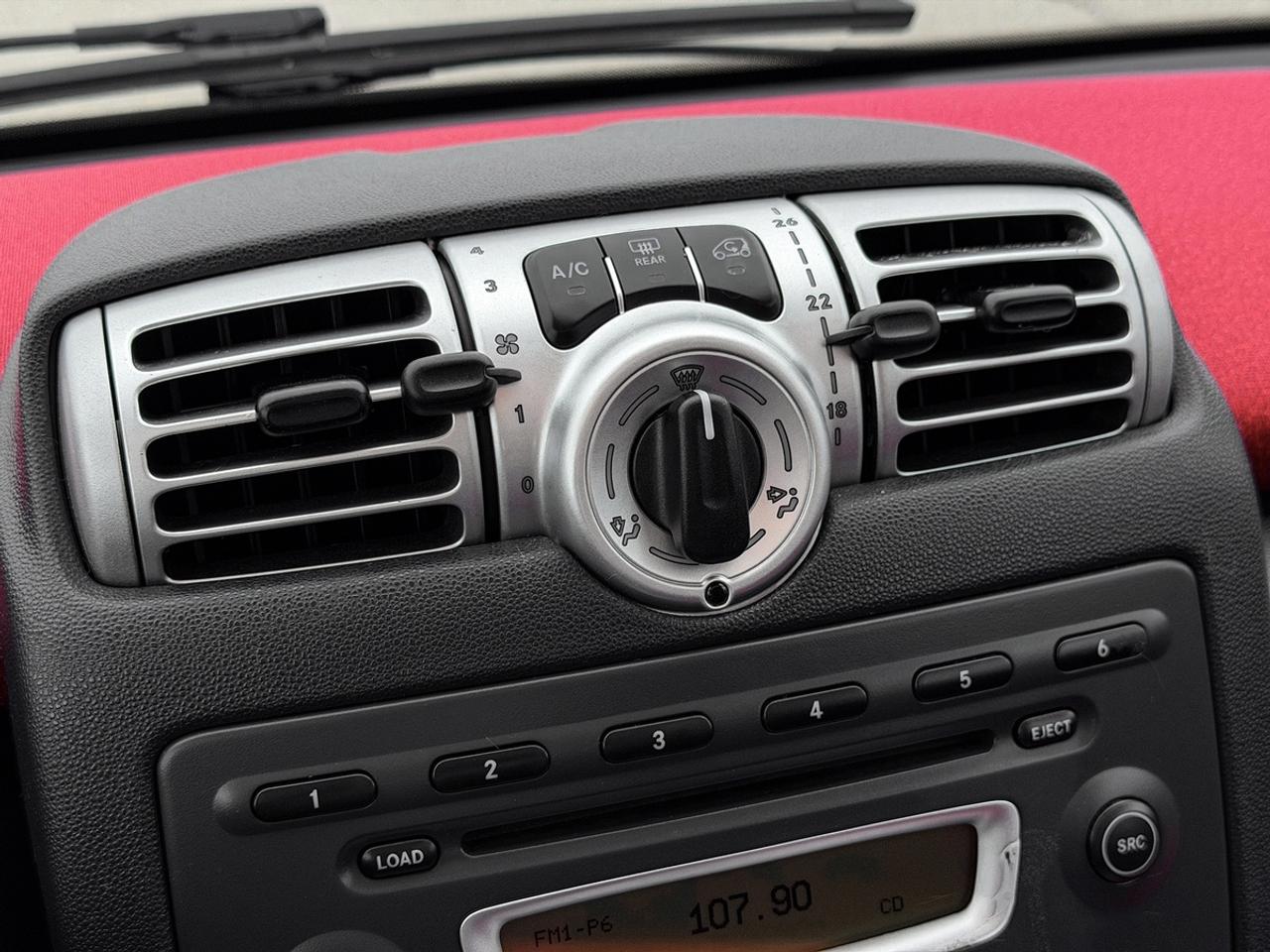 2010 Smart fortwo PASSION Photo
