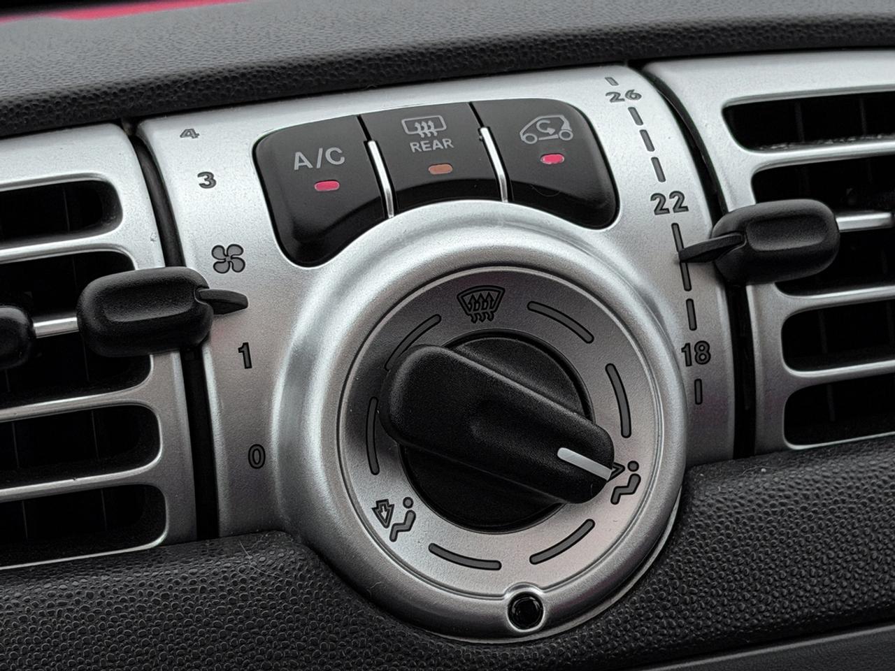 2010 Smart fortwo PASSION Photo