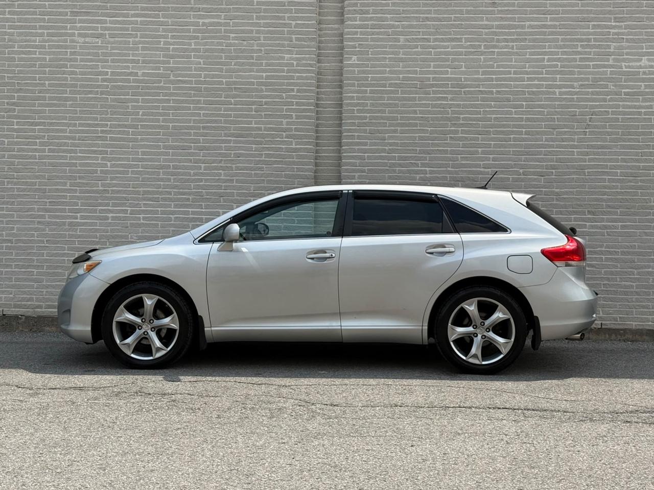 2012 Toyota Venza XLE Photo