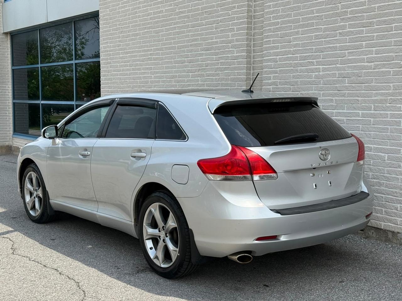 2012 Toyota Venza XLE Photo