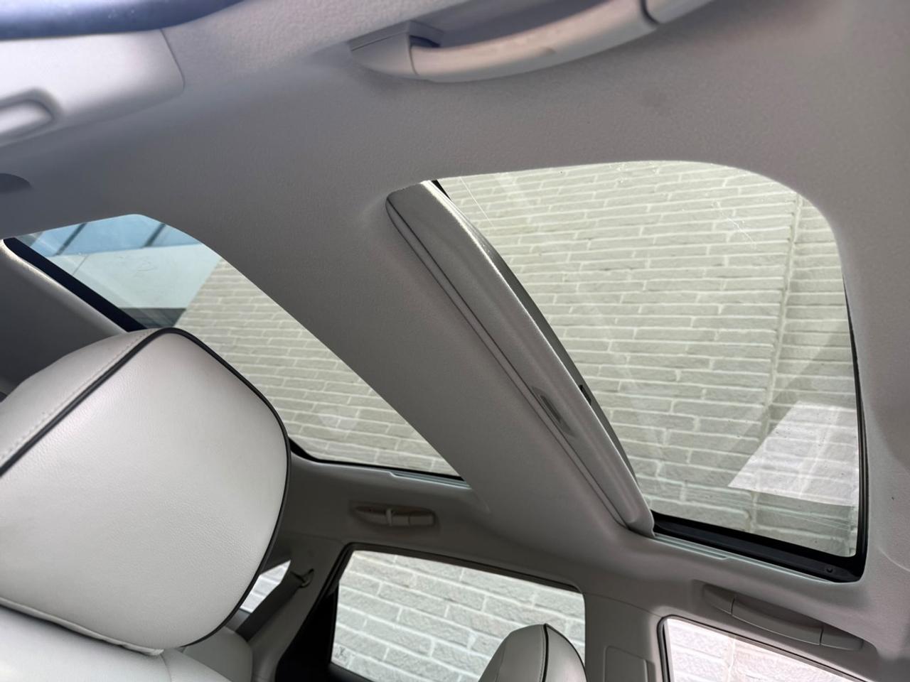 2012 Toyota Venza XLE Photo