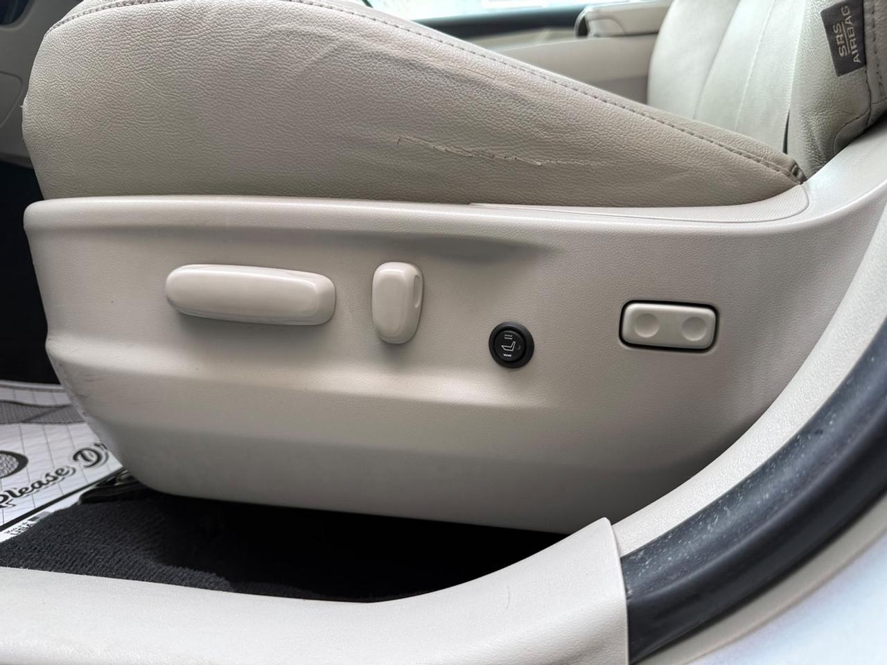 2012 Toyota Venza XLE Photo