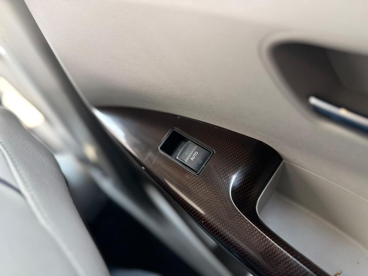 2012 Toyota Venza XLE Photo