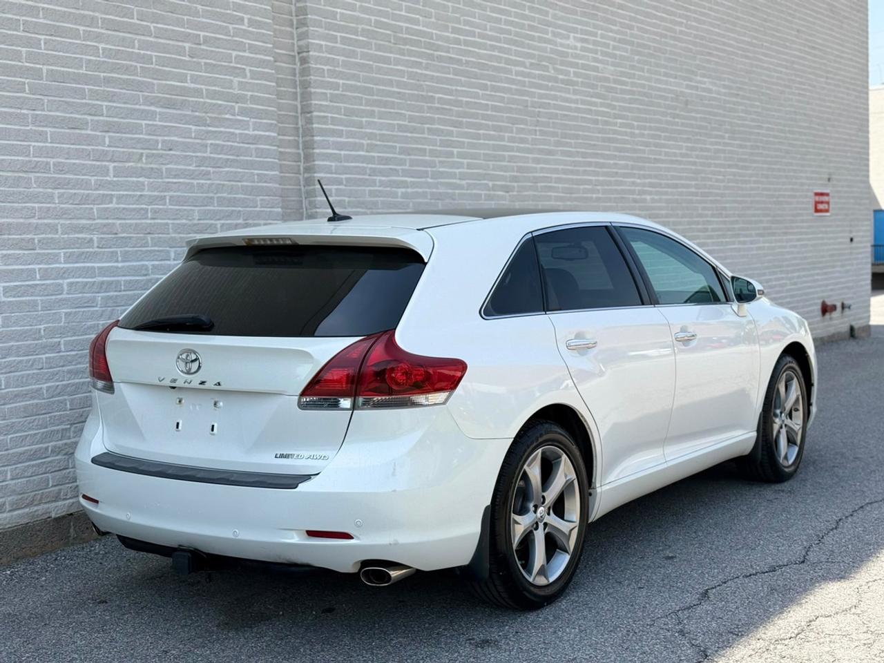 2014 Toyota Venza LIMITED Photo