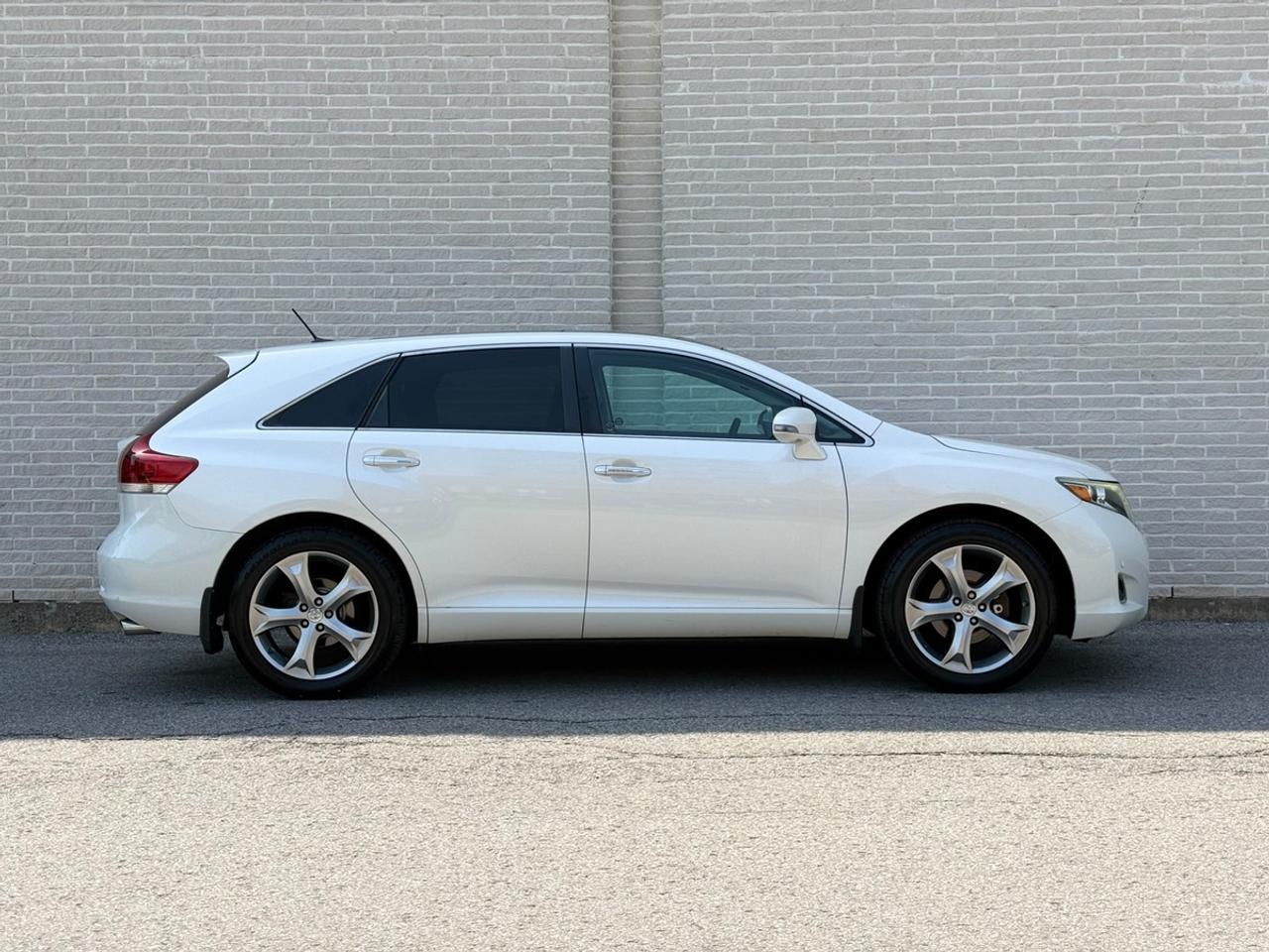 2014 Toyota Venza LIMITED Photo