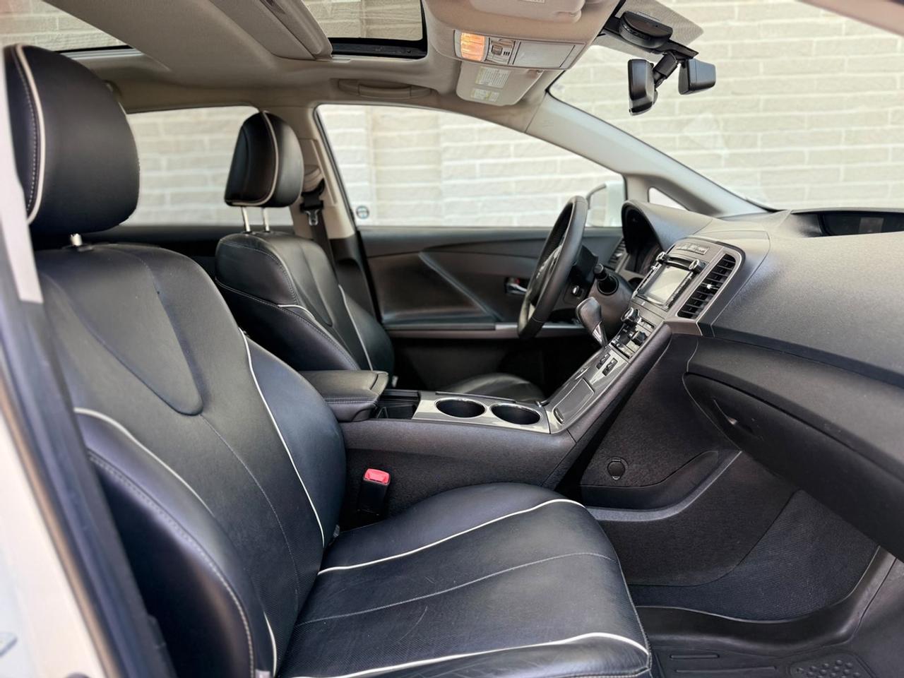 2014 Toyota Venza LIMITED Photo